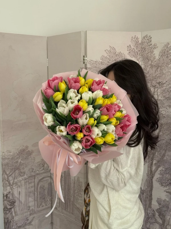 Букет "Bloom spring" M